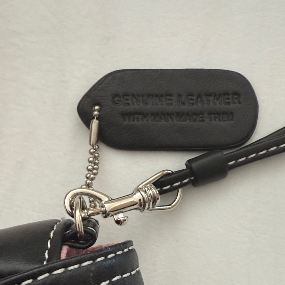 Vintage Elegant Black Clutch with Bow Detail - Picture 10 of 11